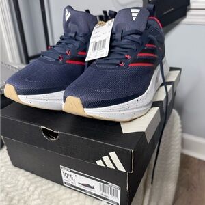 Men’s NEW IN BOX Adidas Navy and Red Athletic Shoes SZ 10.5